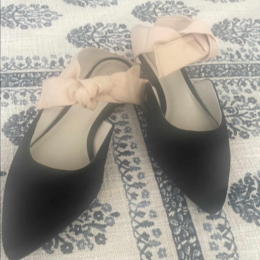 VINCI SHOES Elegant Designer Black and Cream Women's Mules. No flaws